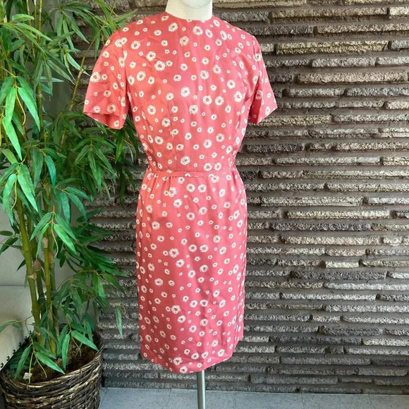 Vintage Salmon Pink Handmade Waisted Modest Sheath Dress - Picture 9 of 9